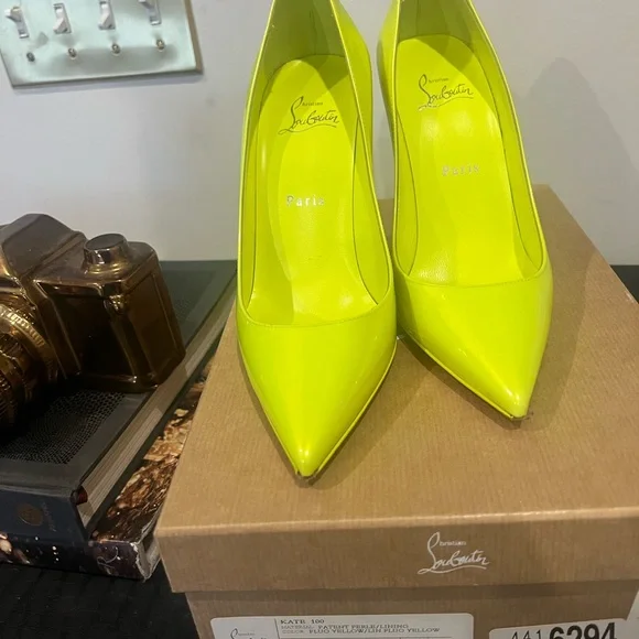 Kate 100 Christian Louboutin Neon Yellow size 38.5 - Picture 3 of 10